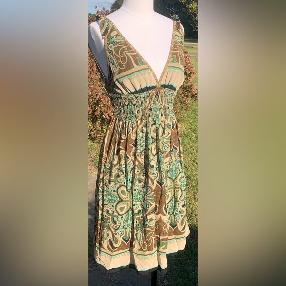 Nicole Miller Dresses & Skirts - Silk Nicole Miller Studio Cocktail Dress, 4, Deep V, Gold Trim